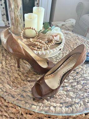Women’s Brown Patent Peep-Toe Heel Pumps BCBG Sz 8